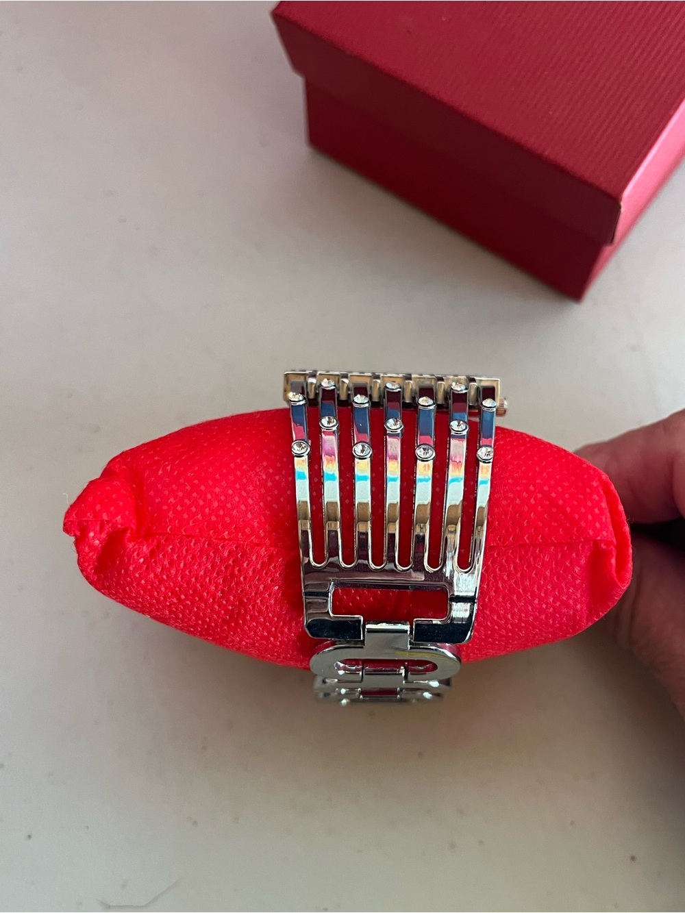 Square Quartz Watch - Picture 4 of 8